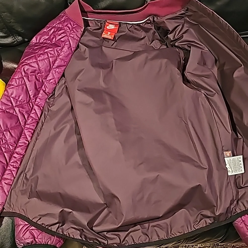 Woman Nike jacket purple.size medium - Picture 6 of 7